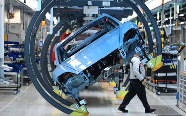 Niemieccy producenci samochodów notowani na giełdzie (Mercedes-Benz Group, BMW, Volkswagen i Porsche