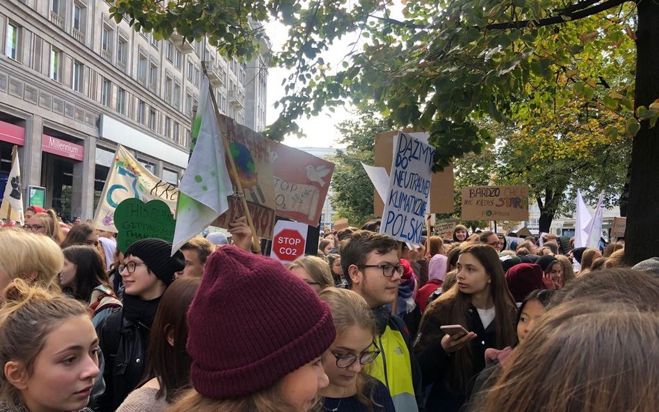 Poseł Kukiz'15 o proteście: Klimatyczna seksualizacja