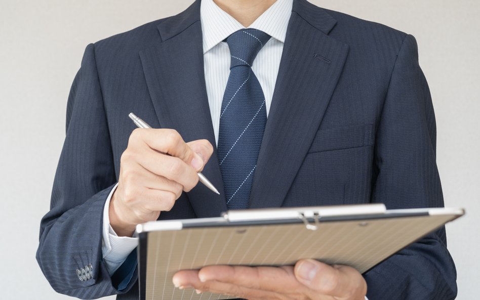 Mniej emisji memorandowych