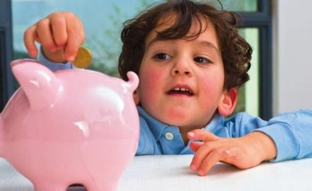 Polacy zaniedbują edukację finansową dzieci
