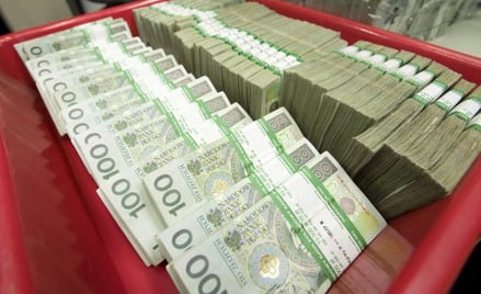 Złoty: "teraz spada, potem się umocni"