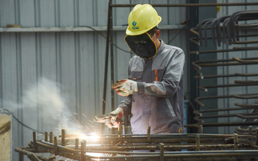Chiny: Pierwszy wzrost produkcji przemysłowej w tym roku