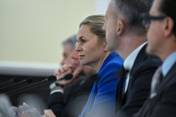 Minister edukacji Barbara Nowacka na posiedzeniu rządu