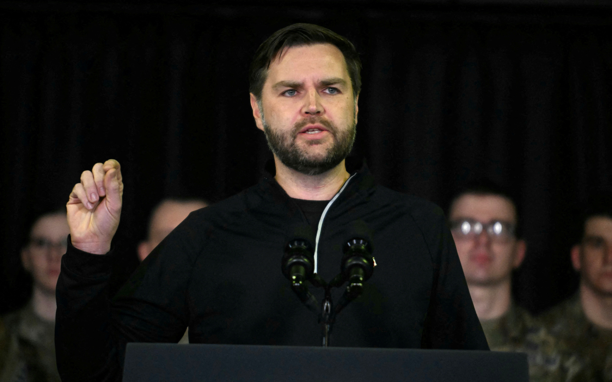 J.D. Vance: Cła mogły być znacznie wyższe