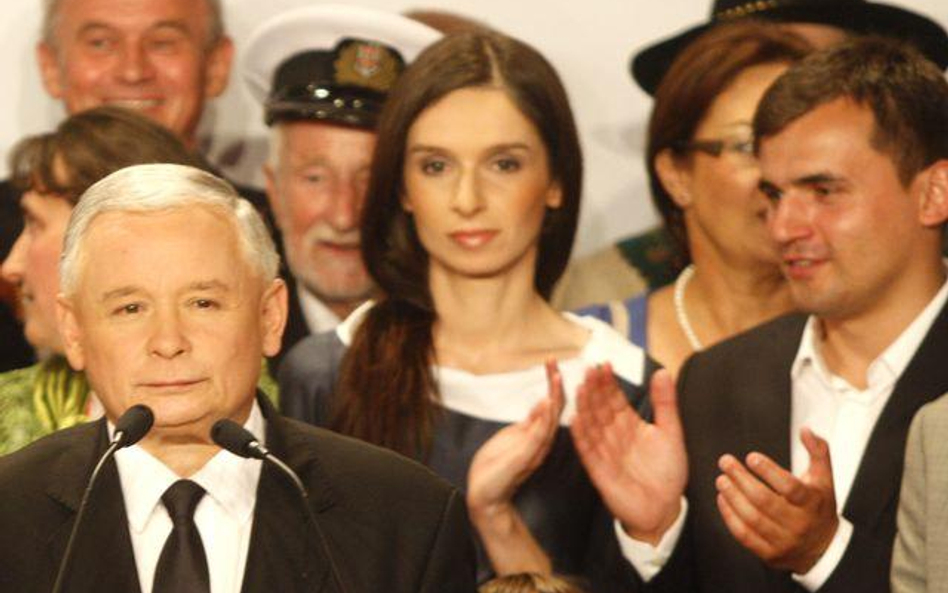 Jarosław Kaczyński, Marta Kaczyńska i Marcin Dubieniecki w wieczór wyborczy 2010 roku