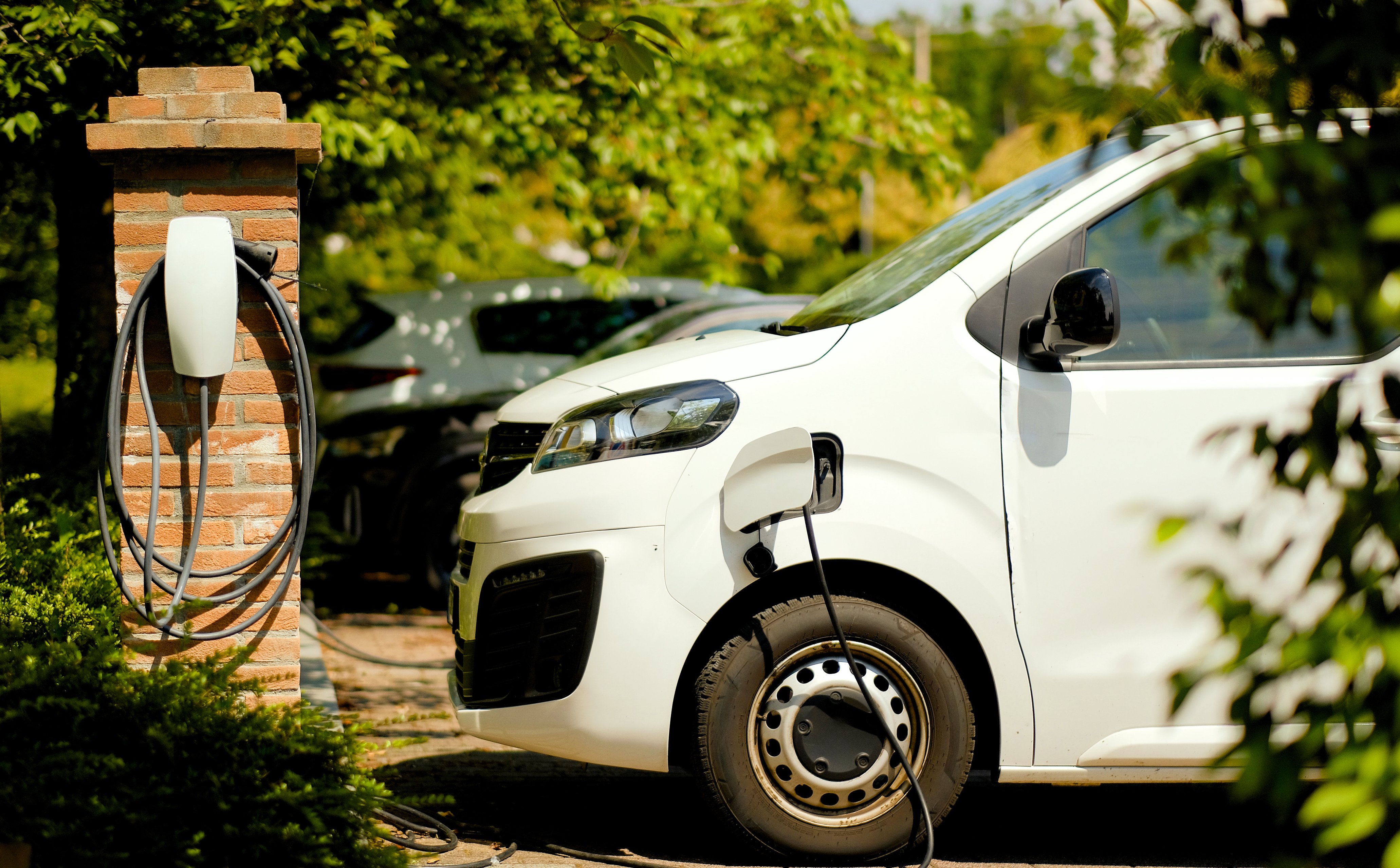 Dopłata do elektrycznego samochodu. Będą zmiany w Programie „NaszEauto"