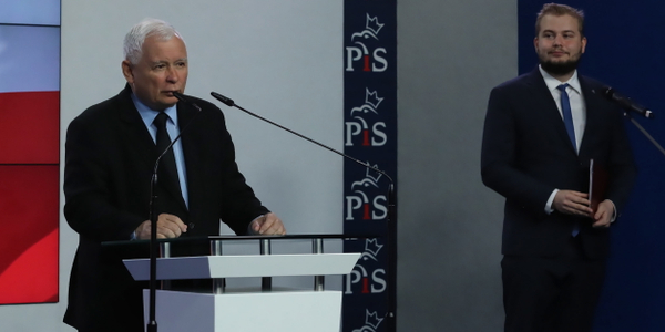 Poseł PiS: Bez Jarosława Kaczyńskiego ciężko byłoby wygrywać kolejne wybory