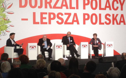 Językoznawcy Anna Cegieła i Jerzy Bralczyk oraz historyk Andrzej Nowak podczas Kongresu Obywatelskie