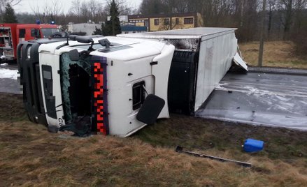 Lakier na jezdni, droga zablokowana