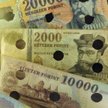 Dziura budżetowa Węgier sięgnęła 764 mld forintów. Na zdjęciu: węgierskie banknoty wycofane z obiegu