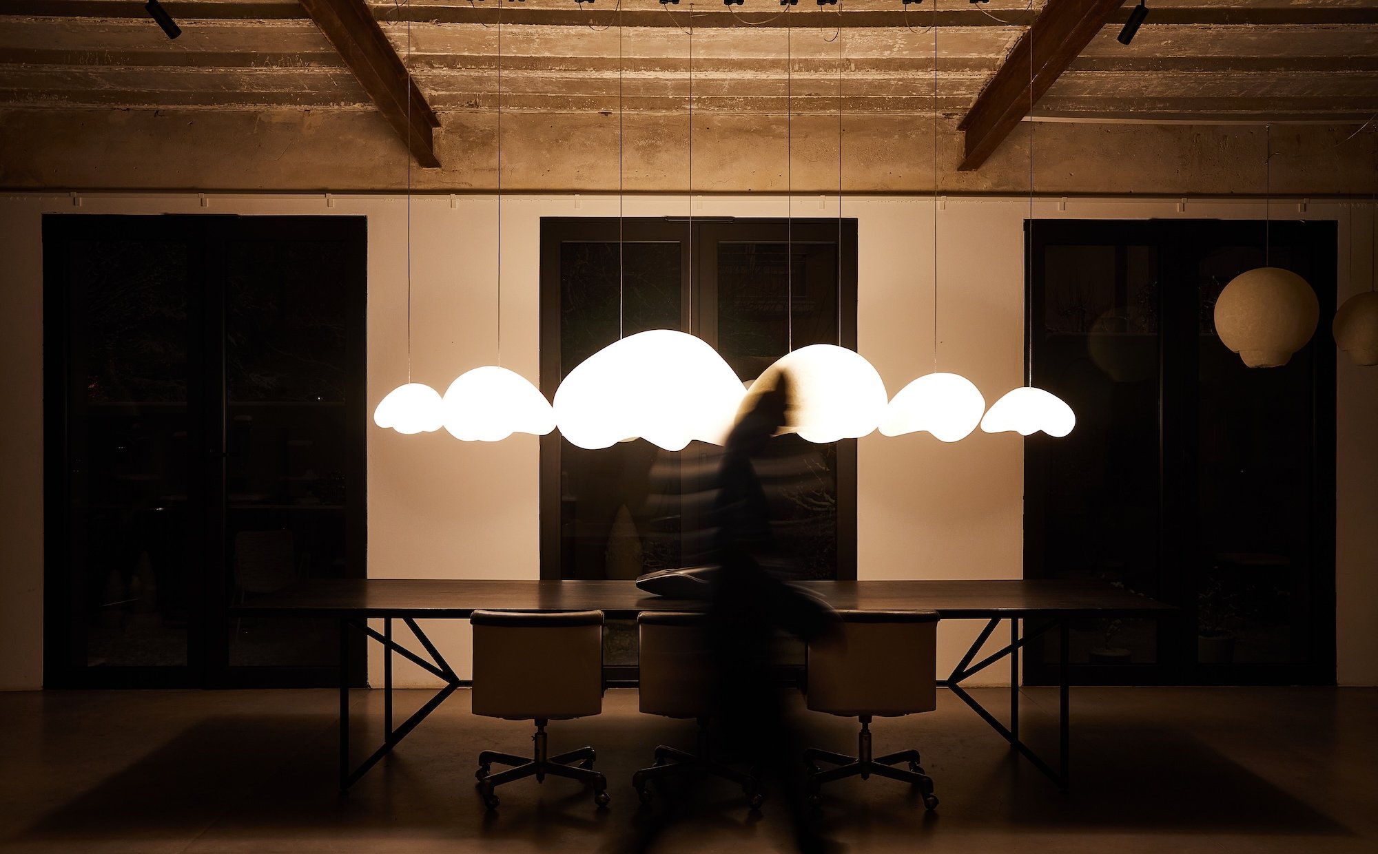 Monumentalna wystawa w sercu Warszawy. Marek Bimer i jego „Oświecenie ...