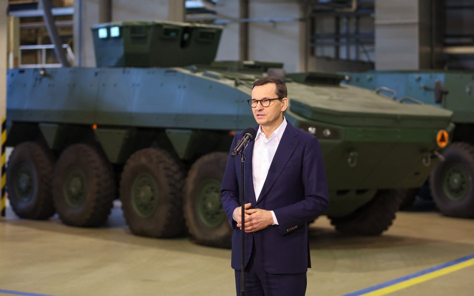 Morawiecki: Ukraina zamówiła u nas 100 Rosomaków