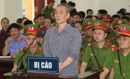 Wietnam: 20 lat więzienia za wpisy na Facebooku