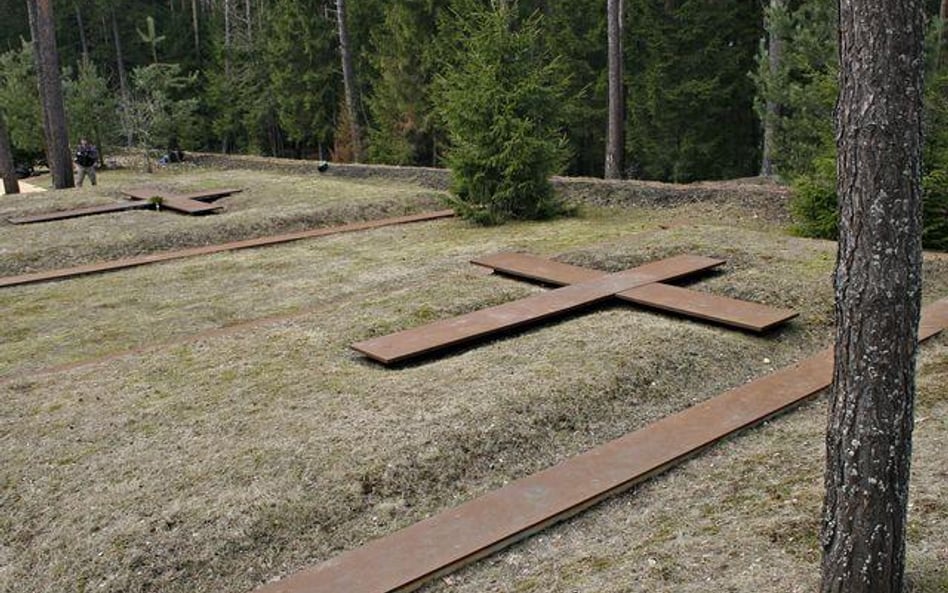 Czechy. Komuniści twierdzą, że za Katyń odpowiada Hitler