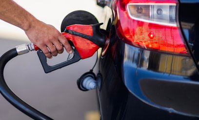 Po ile paliwo na święta? Promocje pozwolą zejść poniżej 6 zł za litr