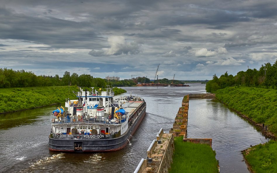 Wodny transport śródlądowy jest tani i ekologiczny.