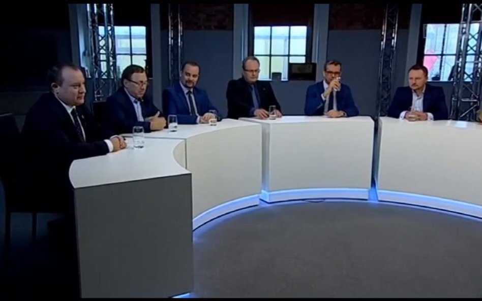 Cisza w studiu TVP. Poseł Kukiz'15 odmówił modlitwę