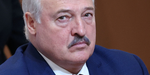 Amnestia: Aleksandr Łukaszenko uwolnił znanego opozycjonistę. 1 400 nie uwolnił