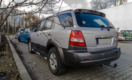 Za nieprawidłowo zamontowany lub niezarejestrowany hak holowniczy grozi nawet 500 zł mandatu