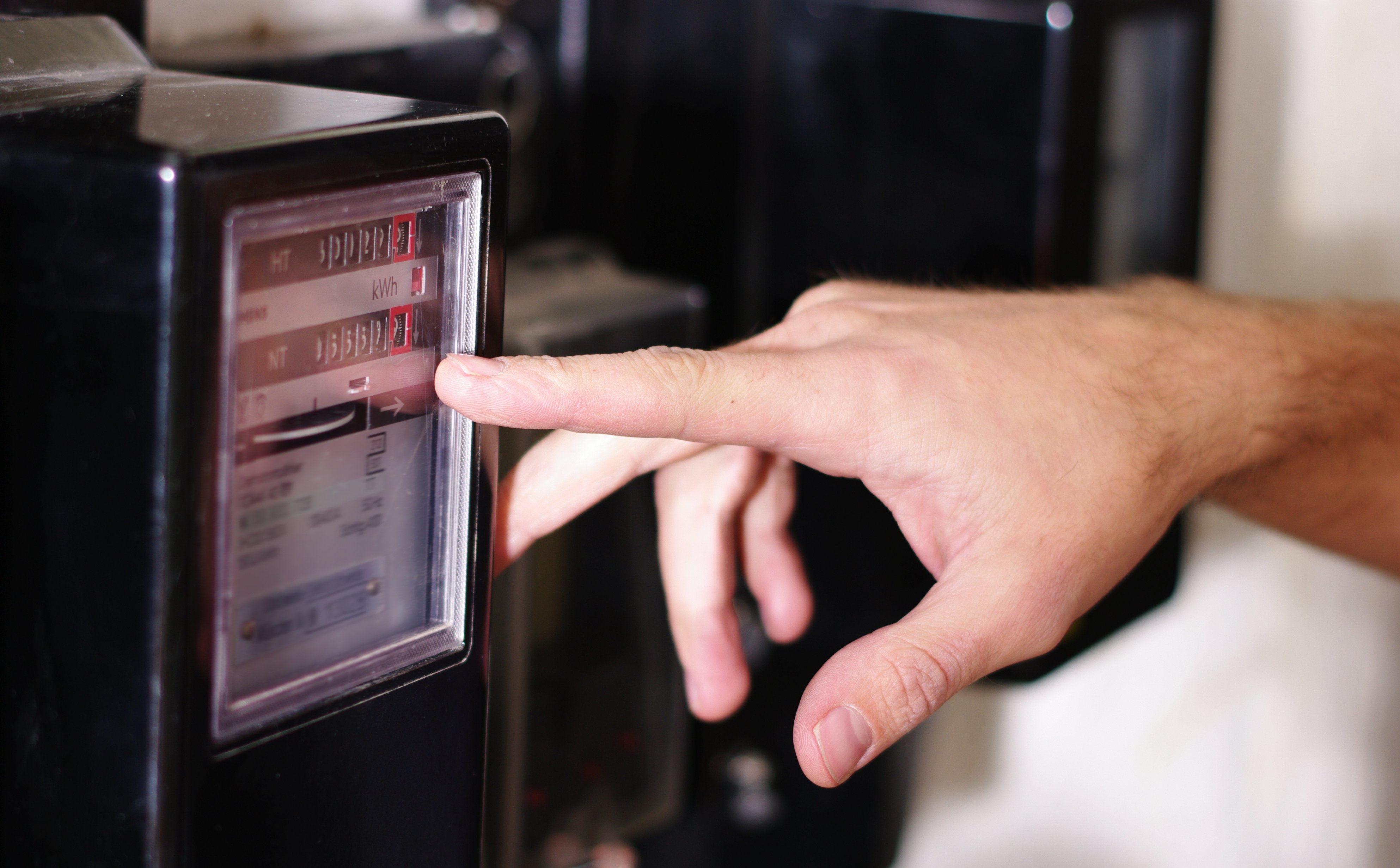 Ceny prądu zamrożone do końca roku. O losach ustawy zdecydują Senat i prezydent