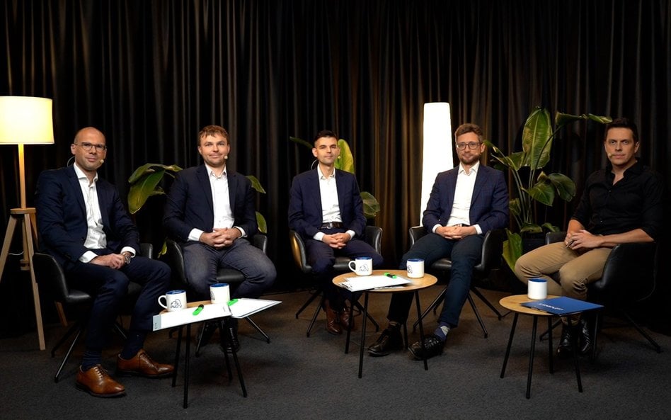 Od lewej: Radosław Cholewiński (Skarbiec TFI), Andrzej Bieniek (Esaliens TFI), Emil Łobodziński (BM 