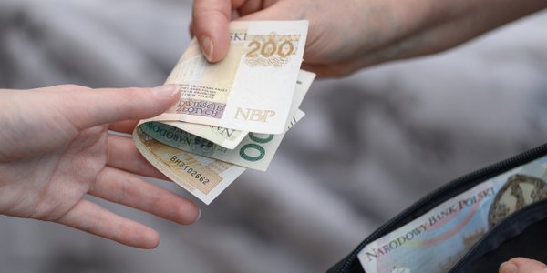 Czy szybkiemu wzrostowi depozytów zaszkodzą kredyty i wydatki domowe?