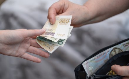 Czy szybkiemu wzrostowi depozytów zaszkodzą kredyty i wydatki domowe?