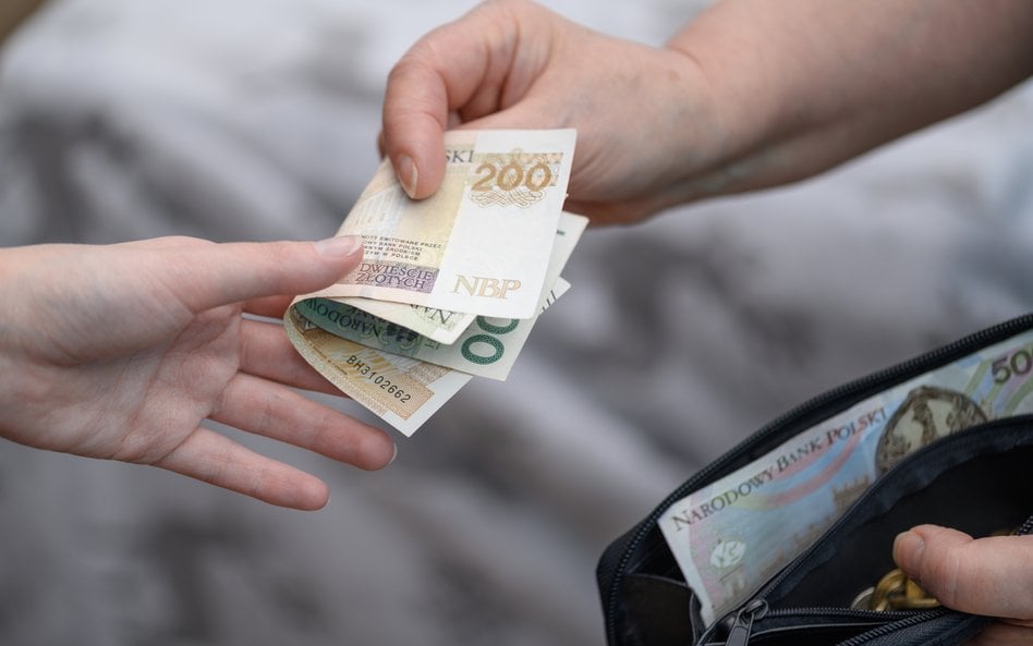 Czy szybkiemu wzrostowi depozytów zaszkodzą kredyty i wydatki domowe?
