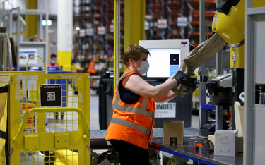 Amazon chce zmniejszyć liczbę wypadków i urazów w pracy