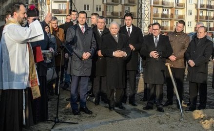 Mateusz Morawiecki na budowie w ramach Mieszkania+.