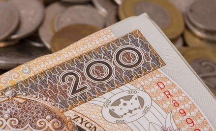 Handel: Polacy już oszczędzają