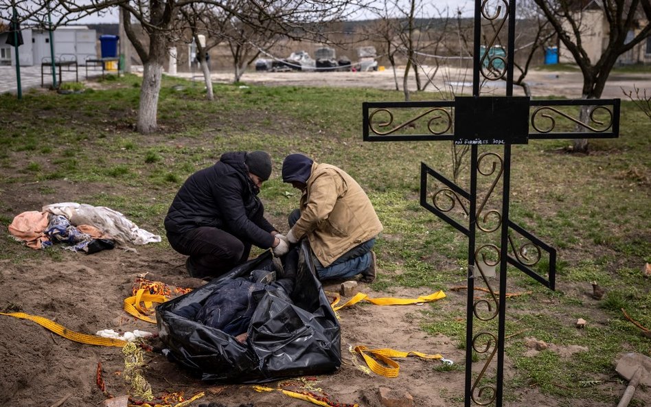 Mer Hostomela zastrzelony podczas dostarczania leków. Stacja CNN dotarła do świadków