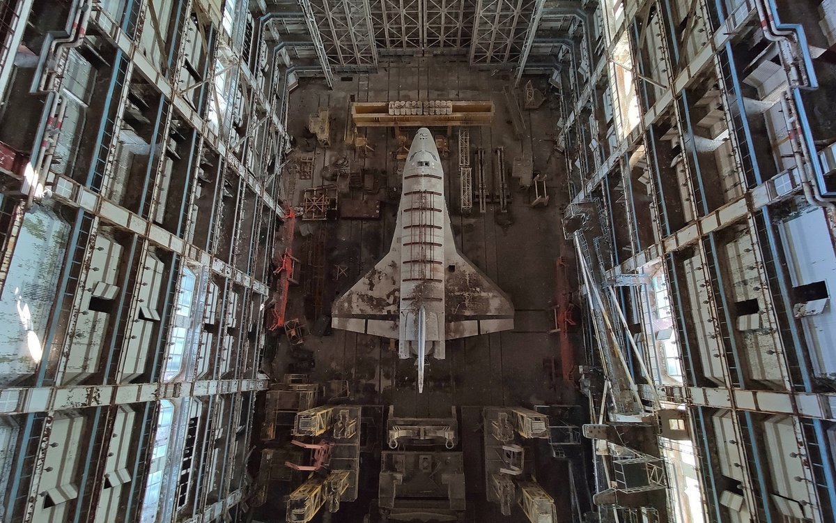 Słynny prom kosmiczny zdewastowany przez grafficiarzy