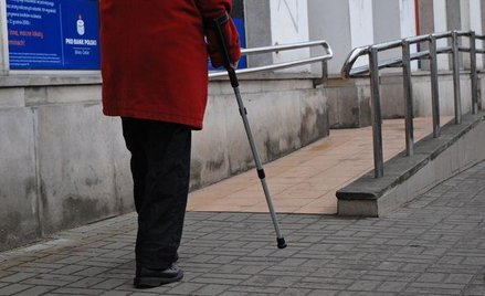 Niepełnosprawni maja utrudniony dostęp do usług bankowych