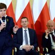 Beata Szydło oddaje część władzy Mateuszowi Morawieckiemu