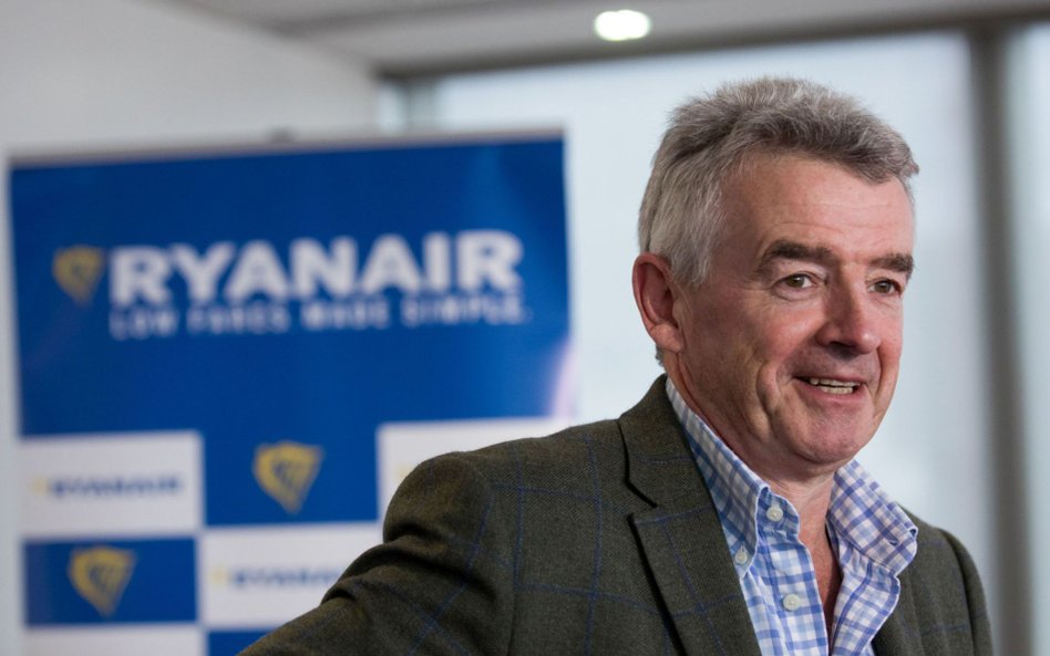 Prezes Ryanaira Michael O'Leary pochwalił się, że zagwarantował swojej linii lotniczej stałe ceny pa