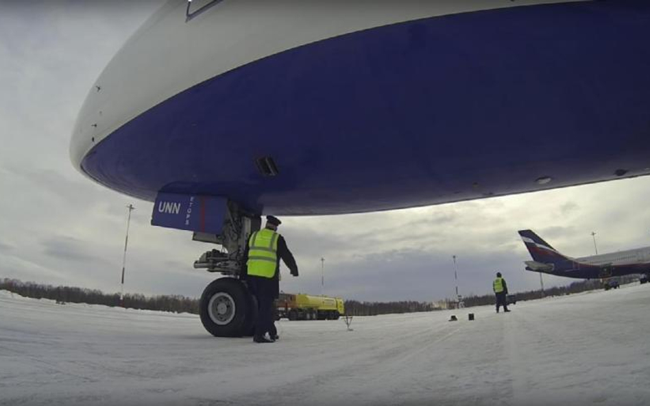 Samolot na lotnisku w Petropawłowsku Kamczackim