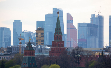Rosyjski państwowy koncern Transnieft, domaga się od państwowego Rosnieftu odszkodowania o równowart