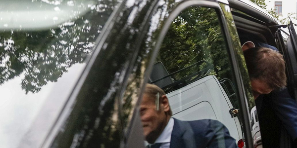 Rząd Donalda Tuska chce kupić nowe limuzyny dla ministrów. Zapłaci ponad 10 mln zł?