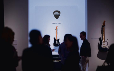 „The Black Strat”, rok produkcji 1969, gitara Davida Gilmoura na czerwcowej aukcji Christie's. Sprze