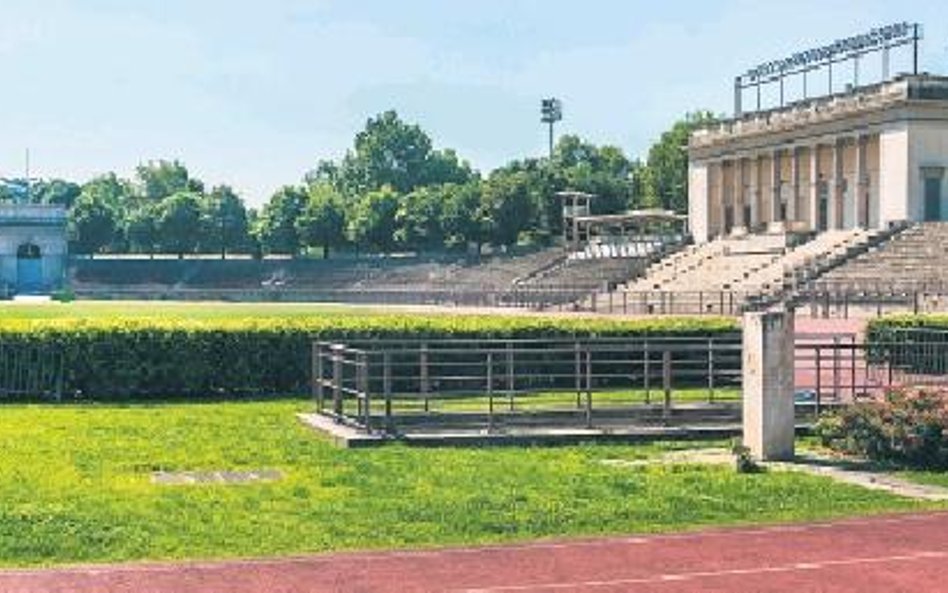 Arena Civica to najstarszy stadion piłkarski w Europie. Wybudowany w 1807 roku był świadkiem podbojó