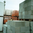 Tańszy cement i wapno, droższe drewno
