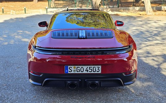 Porsche 911 GTS t-hybrid w wersji Targa
