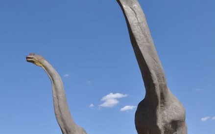 Na 40-hektarowy Park Nauki i Rozrywki Krasiejów (20 km na wschód od Opola) składają się JuraPark, Pa