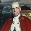 Pius XII (właśc. Eugenio Maria Giuseppe Giovanni Pacelli; 1876–1958) – papież w latach 1939–1958