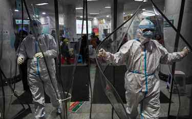 Koronawirus z Wuhan. Rosjanie mówią, że mogą mieć szczepionkę w czerwcu