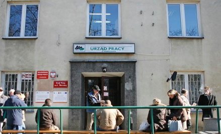 Zgoda na kodeksowe porozumienie o rozstaniu z pracodawcą hamuje dostęp do natychmiastowego zasiłku d