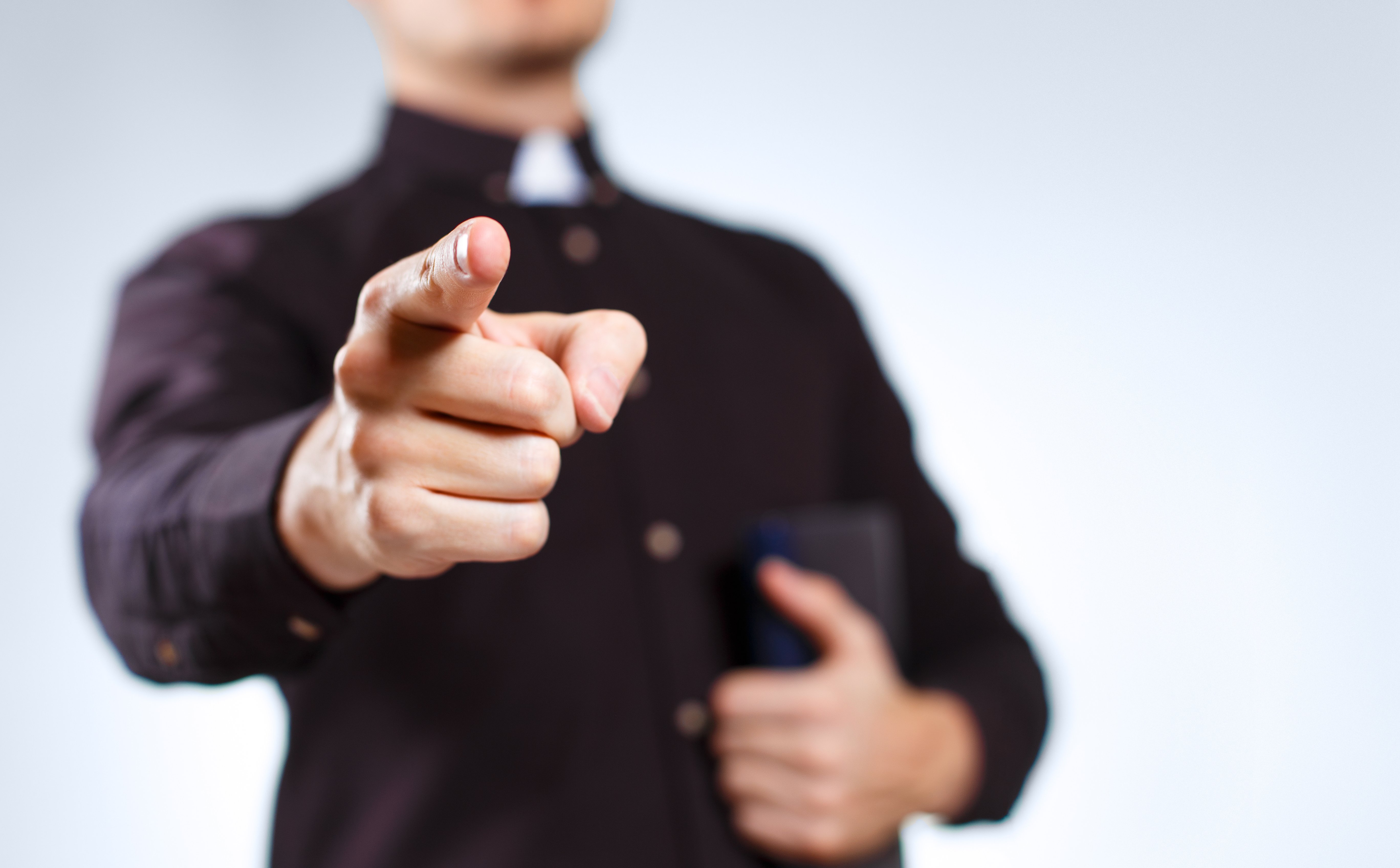 Ksiądz chciał przemocą wymusić na uczniu przeprosiny wobec Boga. Jest wyrok