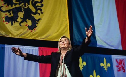 Wiec przedwyborczy w Lille, lilie Burbonów i lew Pikardii w tle: czy Marine Le Pen zdobywa poparcie 