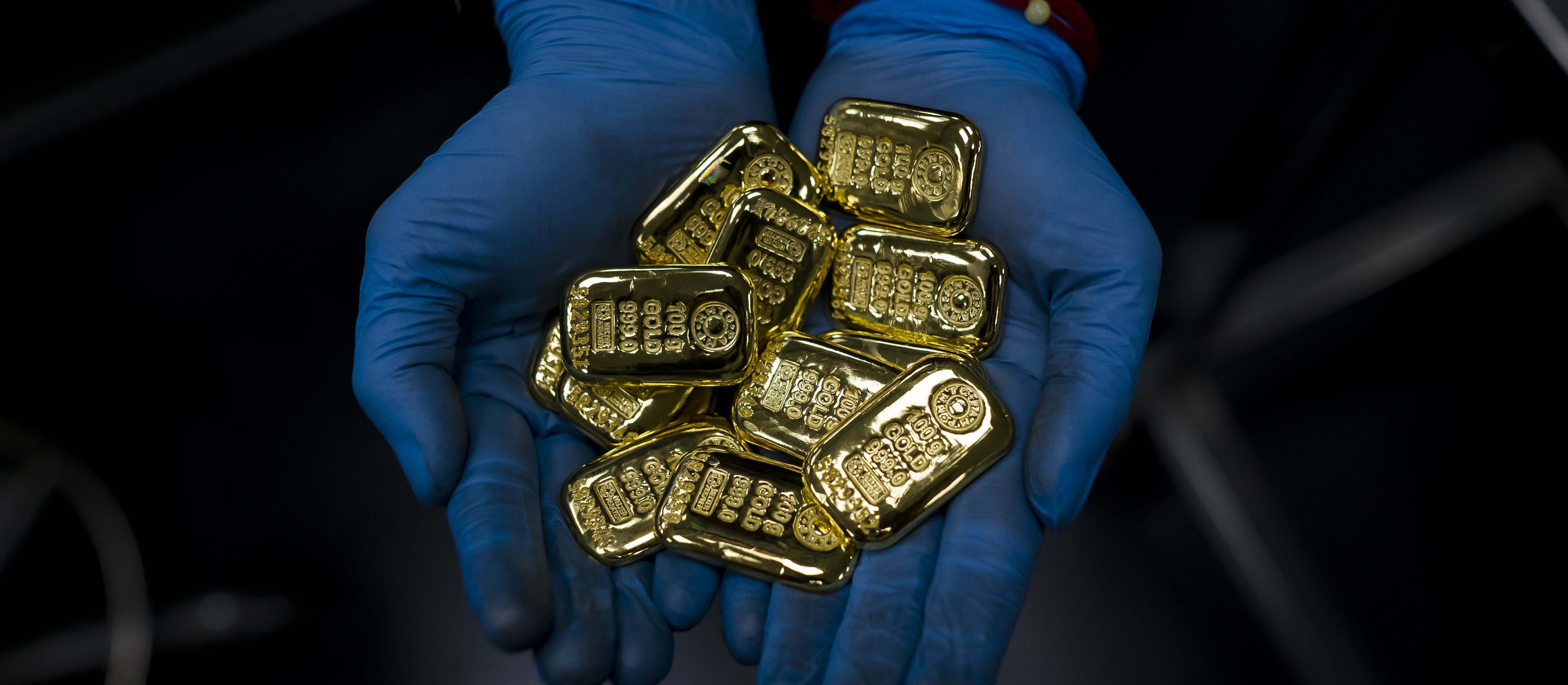 Październikowa korekta złota zapowiedzią listopadowych spadków akcji?